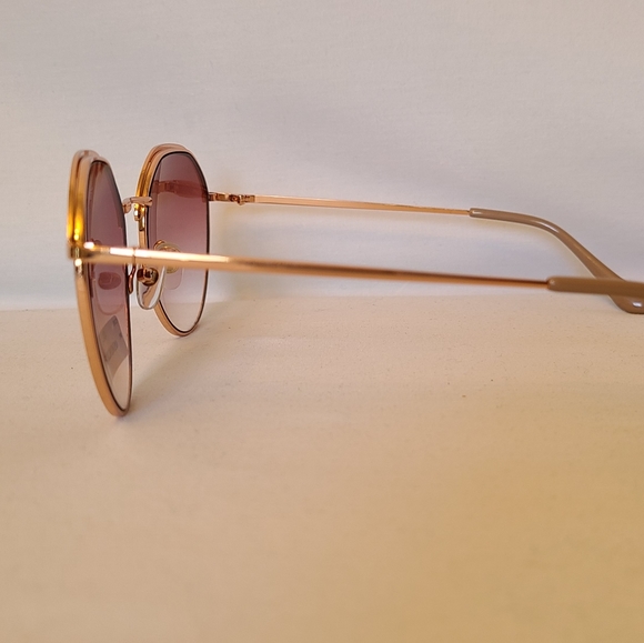 Fashion Sunglasses - Picture 4 of 5